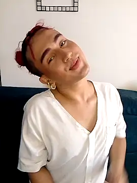 Lian Noath online show from February 26, 2025, 3:41 pm