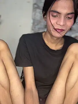 Enna Zarza  online show from April 10, 2026, 6:18 am