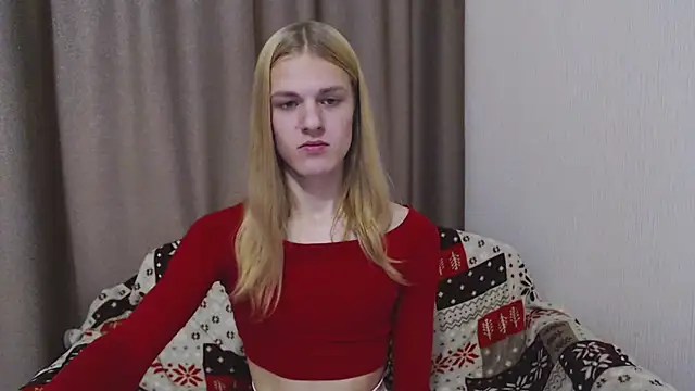 blaire  18 online show from December 31, 2024, 11:20 am