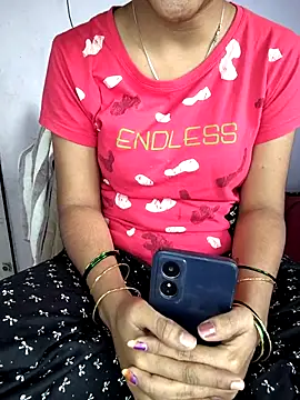 lovelygirl4567 online show from February 1, 2026, 10:58 am