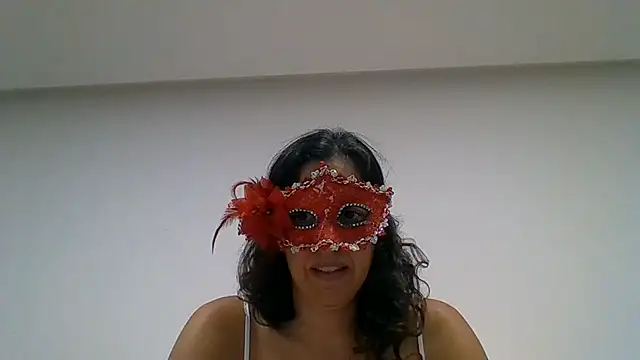 Snapshot of couple-tuga chatting on June 29, 2026, 10:43 pm couple-tuga online show from June 29, 2026, 10:43 pm