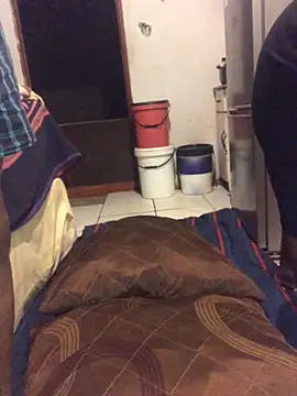 MKbesxxx online show from April 15, 2026, 8:31 pm