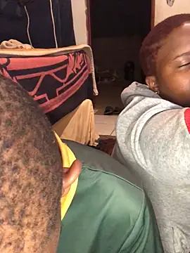 MKbesxxx online show from April 19, 2026, 8:11 pm