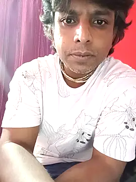 Snapshot of Remo0 chatting on September 12, 2025, 12:27 pm Remo0 online show from September 12, 2025, 12:27 pm