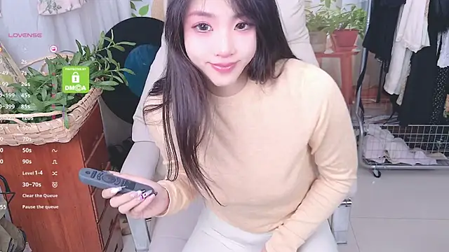 xiaotiantian-76 online show from June 23, 2026, 4:54 am