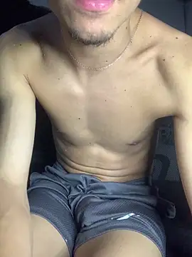 gabrielzinnnn085 online show from April 9, 2026, 5:18 am