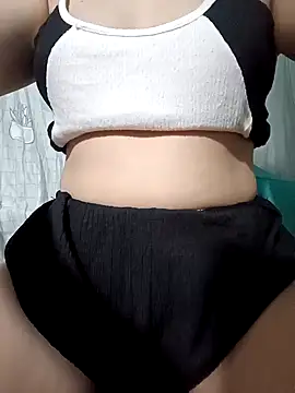 Snapshot of feng-a chatting on January 2, 2025, 1:40 pm feng-a online show from January 2, 2025, 1:40 pm