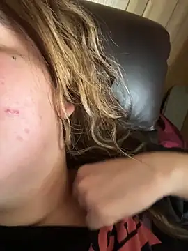 Snapshot of mamifresita chatting on March 27, 2026, 7:57 pm mamifresita online show from March 27, 2026, 7:57 pm