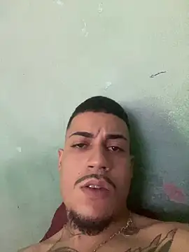 Snapshot of TiagopirocudoMG chatting on February 26, 2025, 2:36 pm TiagopirocudoMG online show from February 26, 2025, 2:36 pm