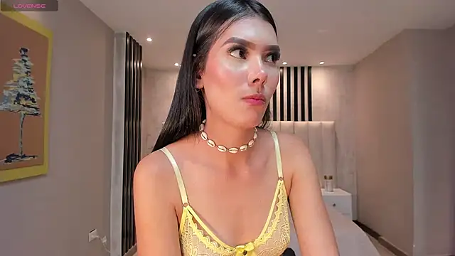 Snapshot of NiaSalvatore chatting on February 27, 2025, 10:31 pm NiaSalvatore online show from February 27, 2025, 10:31 pm