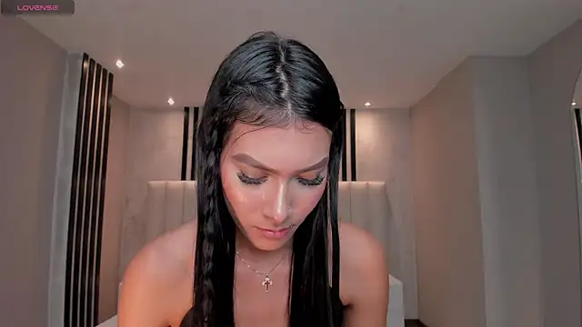 Snapshot of NiaSalvatore chatting on March 16, 2025, 1:49 am NiaSalvatore online show from March 16, 2025, 1:49 am