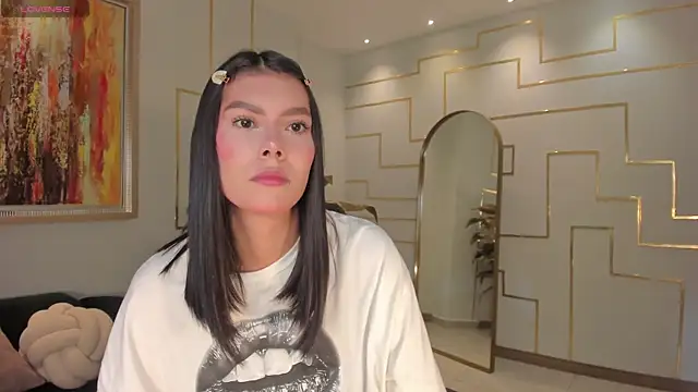 Snapshot of NiaSalvatore chatting on February 28, 2026, 2:34 am NiaSalvatore online show from February 28, 2026, 2:34 am