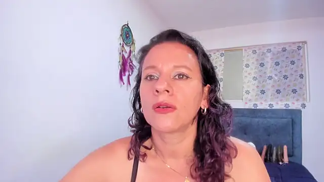 Snapshot of sofi_saliva2511 chatting on May 9, 2026, 6:35 pm sofi saliva2511 online show from May 9, 2026, 6:35 pm
