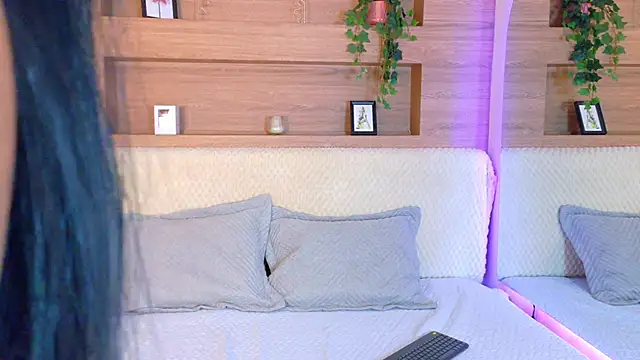 AbieHills online show from February 3, 2026, 11:48 am