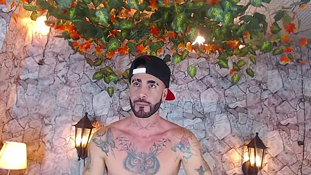 Snapshot of Lancelot_Benwick chatting on January 6, 2025, 10:37 pm Lancelot Benwick online show from January 6, 2025, 10:37 pm