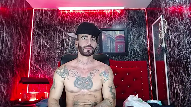 Snapshot of Lancelot_Benwick chatting on January 22, 2025, 8:17 pm Lancelot Benwick online show from January 22, 2025, 8:17 pm