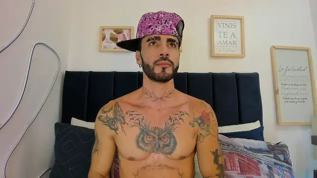 Snapshot of Lancelot_Benwick chatting on October 6, 2025, 8:28 pm Lancelot Benwick online show from October 6, 2025, 8:28 pm