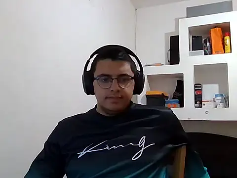 HotNatanIsraeli online show from November 2, 2025, 7:38 pm