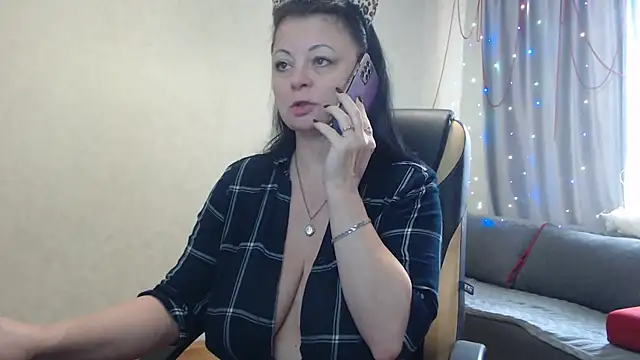 Snapshot of natnett chatting on December 14, 2024, 8:34 am natnett online show from December 14, 2024, 8:34 am