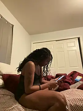 Snapshot of Yoshibaby2670 chatting on February 16, 2025, 11:26 pm Yoshibaby2670 online show from February 16, 2025, 11:26 pm