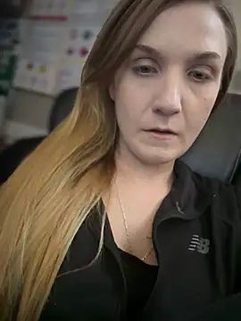 Snapshot of Kitty_DaCocks chatting on February 4, 2026, 11:31 pm Kitty DaCocks online show from February 4, 2026, 11:31 pm