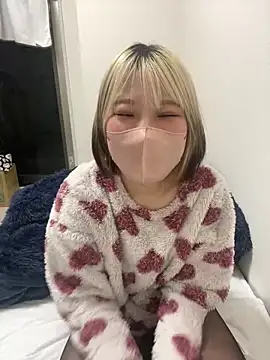 Snapshot of Hikaru-chan chatting on February 9, 2025, 5:11 pm Hikaru-chan online show from February 9, 2025, 5:11 pm