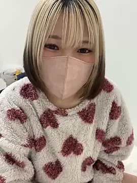 Snapshot of Hikaru-chan chatting on February 10, 2025, 10:09 pm Hikaru-chan online show from February 10, 2025, 10:09 pm