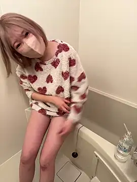 Snapshot of Hikaru-chan chatting on February 12, 2025, 10:26 pm Hikaru-chan online show from February 12, 2025, 10:26 pm