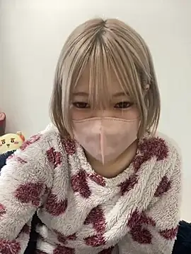 Snapshot of Hikaru-chan chatting on February 15, 2025, 12:37 am Hikaru-chan online show from February 15, 2025, 12:37 am