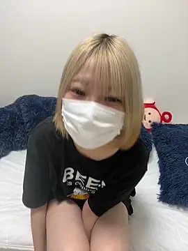 Snapshot of Hikaru-chan chatting on March 5, 2025, 5:39 pm Hikaru-chan online show from March 5, 2025, 5:39 pm