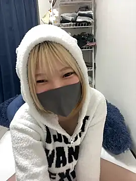 Snapshot of Hikaru-chan chatting on March 22, 2025, 7:20 pm Hikaru-chan online show from March 22, 2025, 7:20 pm