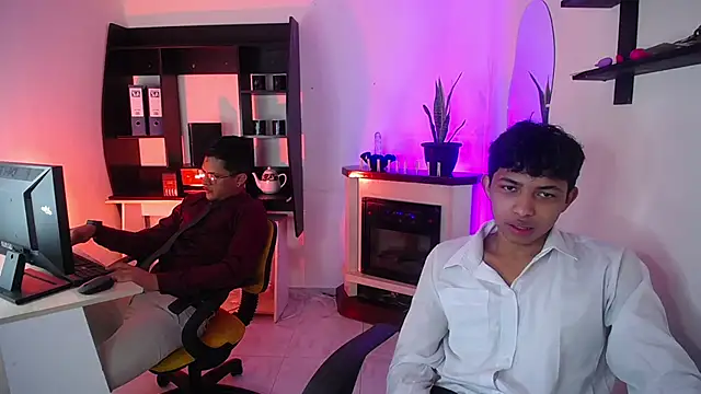 twinkmilk  online show from February 27, 2025, 11:52 am