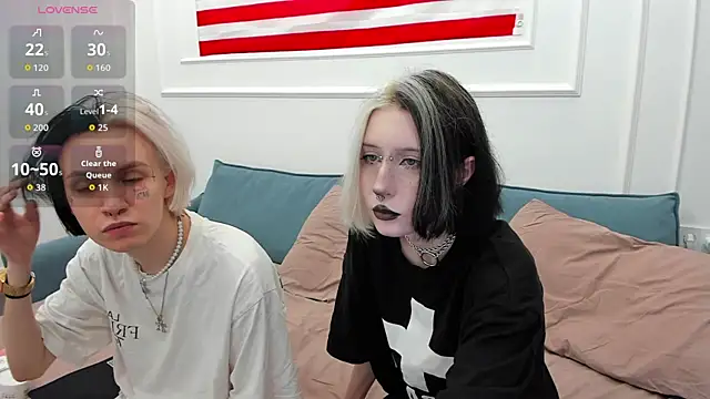 Snapshot of VeryRare_TwinS chatting on June 18, 2026, 7:40 pm VeryRare TwinS online show from June 18, 2026, 7:40 pm