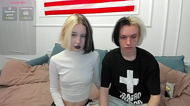 Snapshot of VeryRare_TwinS chatting on July 10, 2026, 8:50 am VeryRare TwinS online show from July 10, 2026, 8:50 am