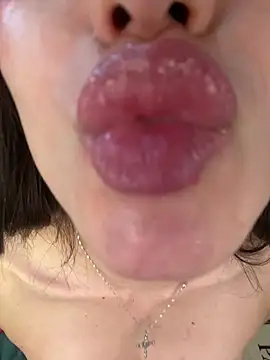 Maddy Jones online show from March 3, 2025, 4:14 pm