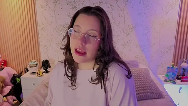 Snapshot of Charlotte__Miller chatting on June 7, 2026, 12:42 pm Charlotte Miller online show from June 7, 2026, 12:42 pm