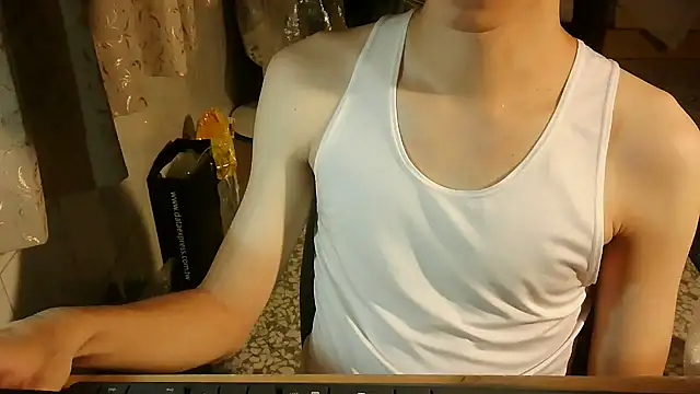 KYU890428 online show from October 9, 2025, 6:28 pm