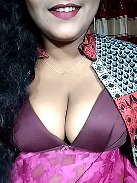 YERY HOT online show from December 3, 2025, 6:06 pm