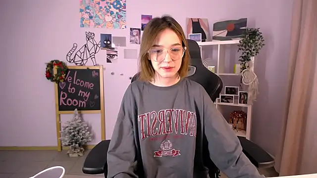 Snapshot of MiniSofy chatting on January 8, 2025, 4:44 pm MiniSofy online show from January 8, 2025, 4:44 pm