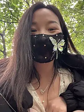 SSSniang- online show from March 6, 2025, 9:36 am