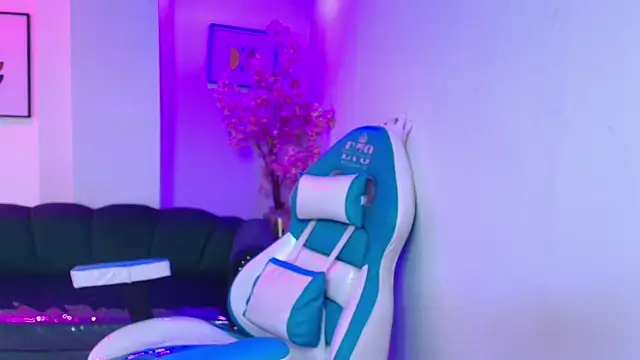 Arianna sweeet online show from April 7, 2026, 4:13 am