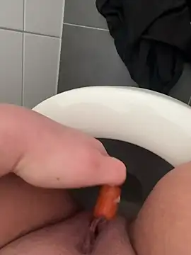 bigfatpussy28 online show from March 30, 2026, 7:53 am