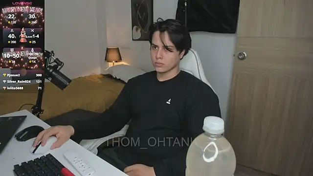 Snapshot of Thom_Ohtani chatting on July 14, 2026, 12:24 am Thom Ohtani online show from July 14, 2026, 12:24 am
