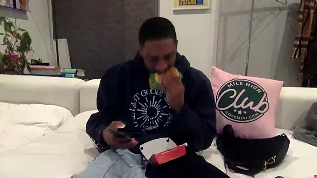 mileshighclub420 online show from January 7, 2025, 1:49 am