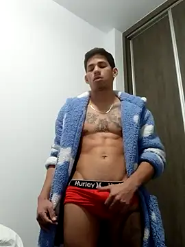 Snapshot of Mikeherz777 chatting on February 25, 2025, 4:42 pm Mikeherz777 online show from February 25, 2025, 4:42 pm