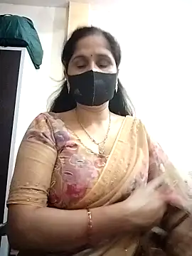 priyancyfun online show from April 14, 2026, 4:35 pm