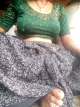 Snapshot of Amaya_Bajwa chatting on October 6, 2025, 3:15 am Amaya Bajwa online show from October 6, 2025, 3:15 am