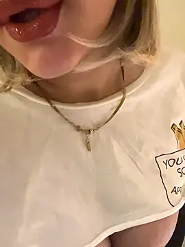 Snapshot of Maya_mimi chatting on January 18, 2026, 6:44 pm Maya mimi online show from January 18, 2026, 6:44 pm