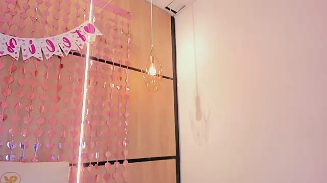 ashlyn parker online show from February 14, 2026, 7:54 pm