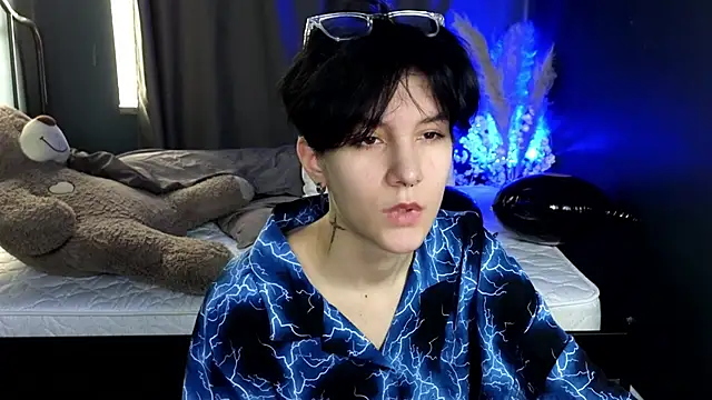 Snapshot of Hyeon_Jin chatting on March 11, 2025, 10:29 am Hyeon Jin online show from March 11, 2025, 10:29 am